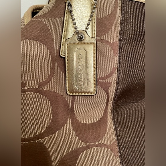 Coach Sateen Monogram shoulder purse in gold/brown/tan colour - Picture 4 of 9